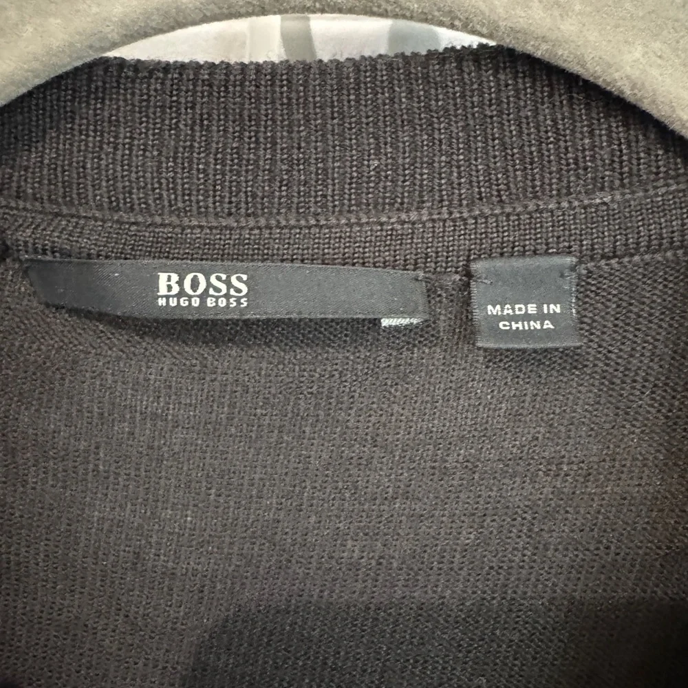 BOSS Hugo Boss Virgin Wool Ruffled Dark Brown Cardigan Size Small